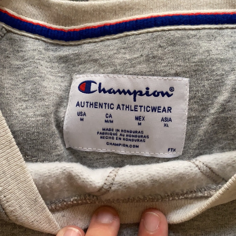 Crewneck - Picture 2 of 3